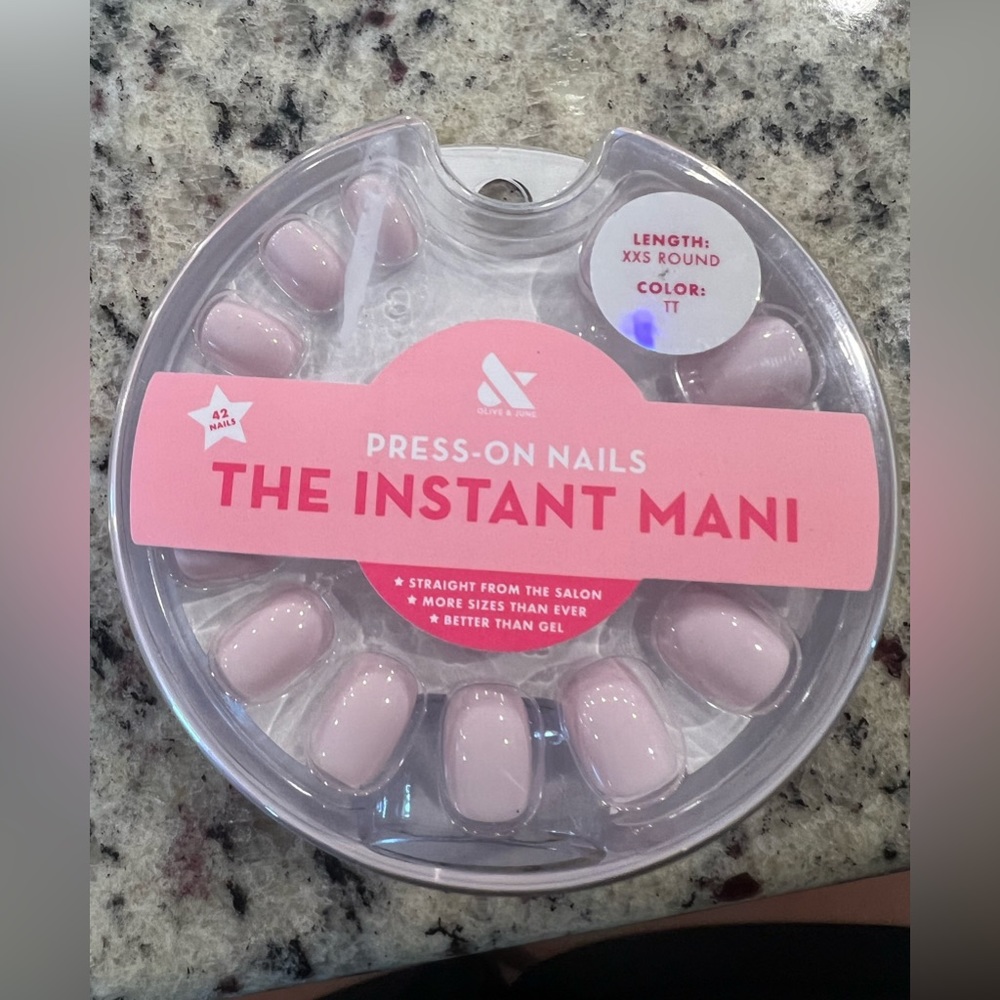 Olive and June Instant Mani